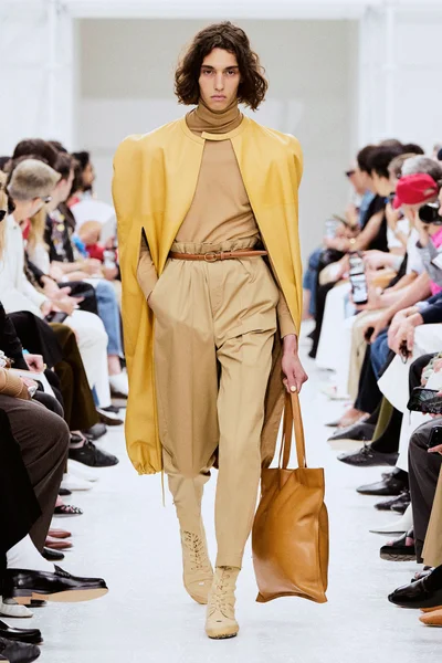 Look 41